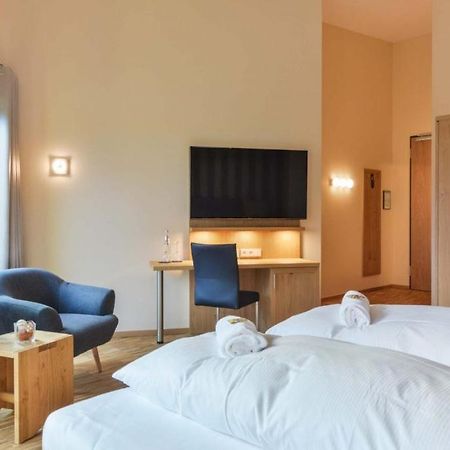 Hotel & Golfrestaurant Gut Wissmannshof Staufenberg  エクステリア 写真