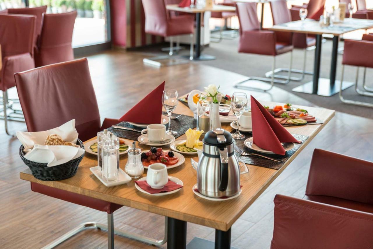 Hotel & Golfrestaurant Gut Wissmannshof Staufenberg  エクステリア 写真