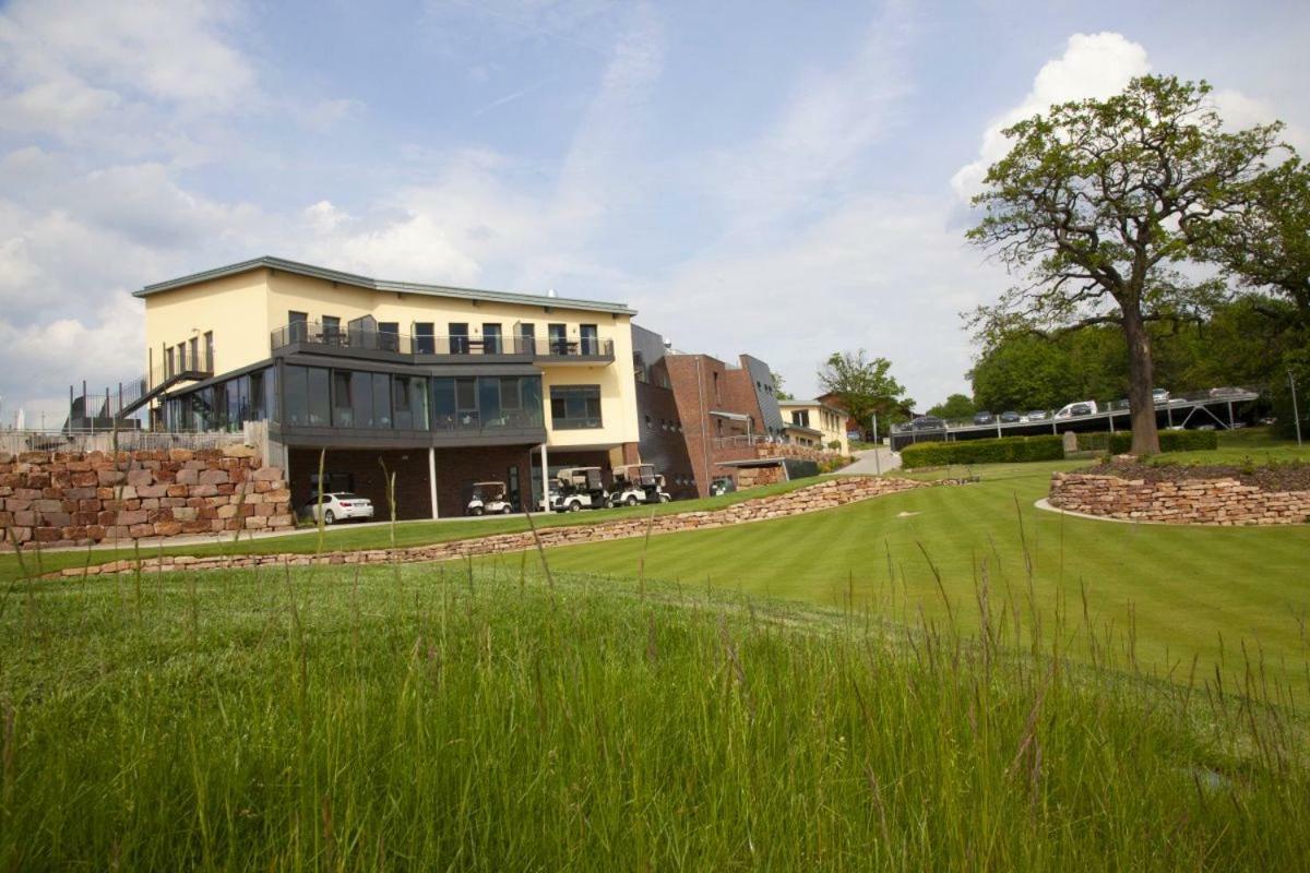 Hotel & Golfrestaurant Gut Wissmannshof Staufenberg  エクステリア 写真