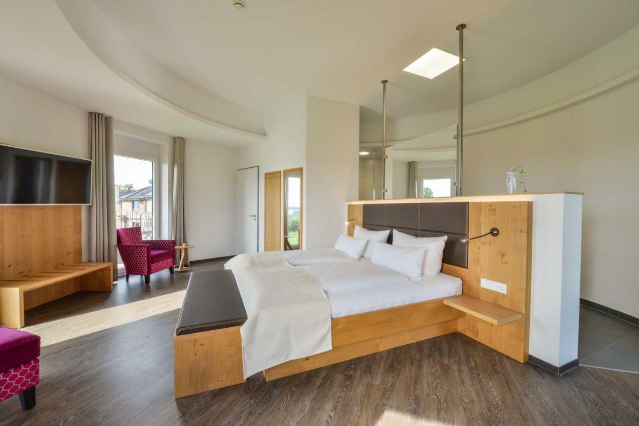 Hotel & Golfrestaurant Gut Wissmannshof Staufenberg  エクステリア 写真