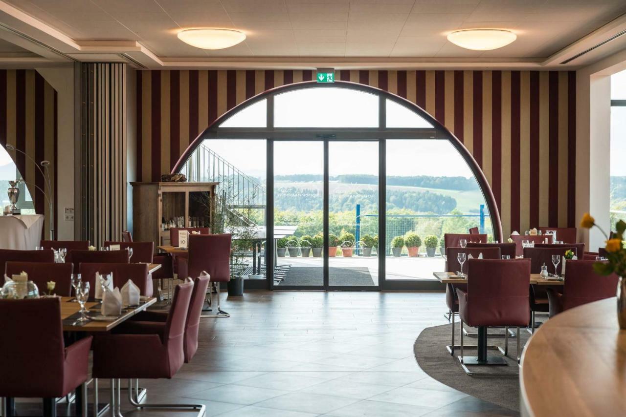 Hotel & Golfrestaurant Gut Wissmannshof Staufenberg  エクステリア 写真